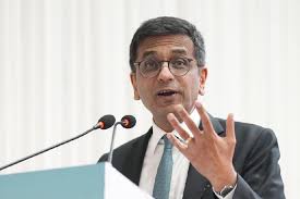 प्रशिक्षु युवा वकीलों को पर्याप्त वेतन देने पर ध्यान दें वकील: CJI चंद्रचूड़